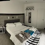 La Casa Delle Fate-area Marina Protetta 4* إزولا ديلي فيمين